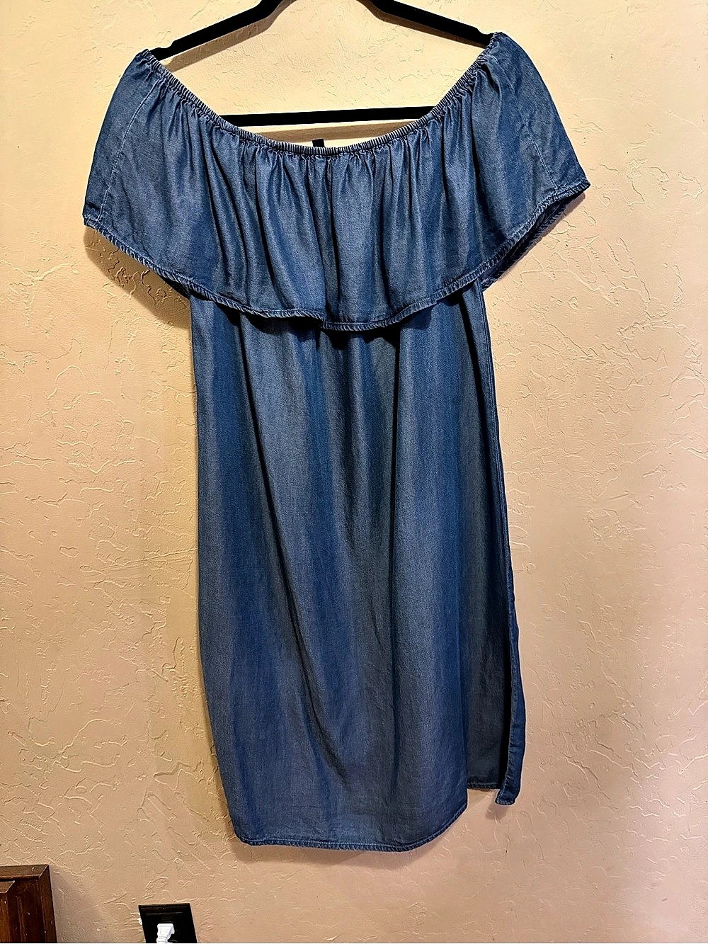 APT. 9 Denim-Look Off-Shoulder Mini Dress in Blue Like New